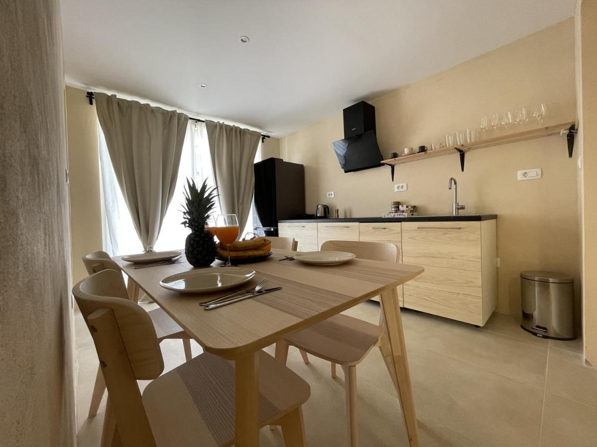 Cozy Apartment Matijas With Private Parking And Terrace Split Exterior foto