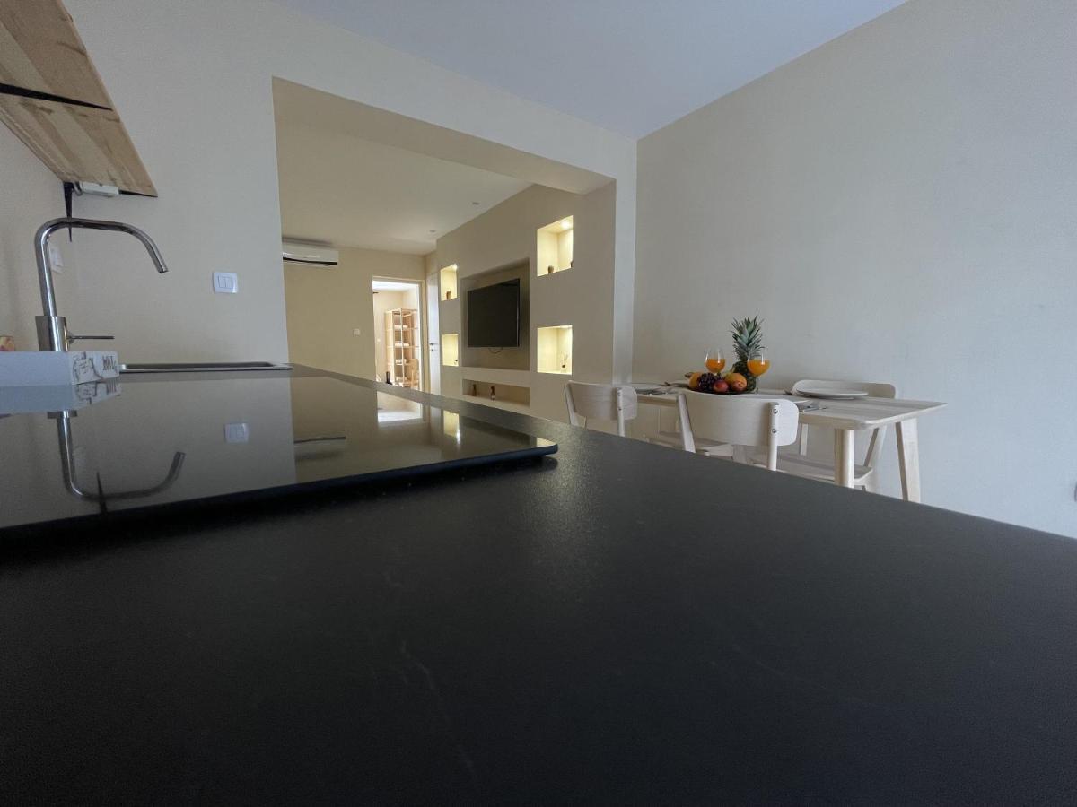 Cozy Apartment Matijas With Private Parking And Terrace Split Exterior foto
