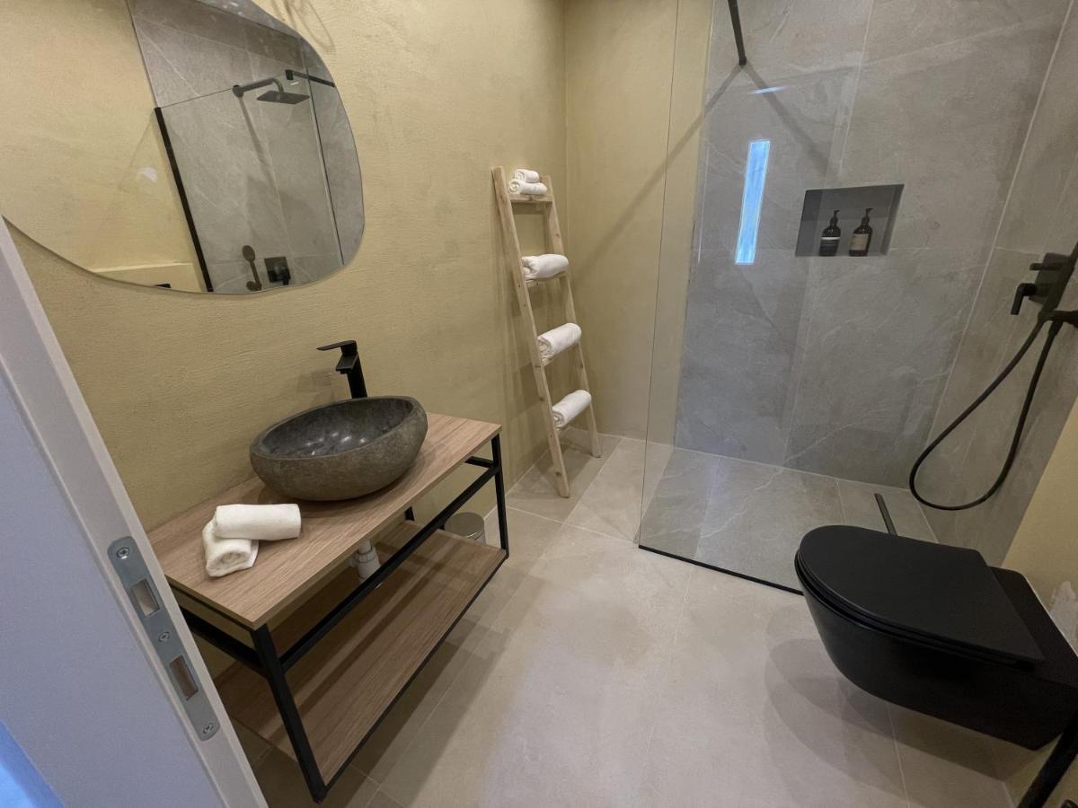 Cozy Apartment Matijas With Private Parking And Terrace Split Exterior foto